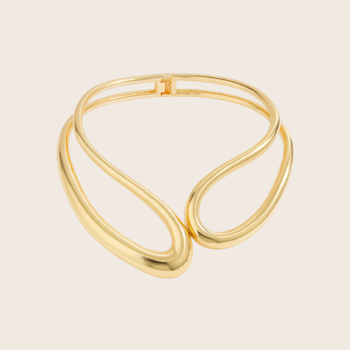 statement sculpted gold choker