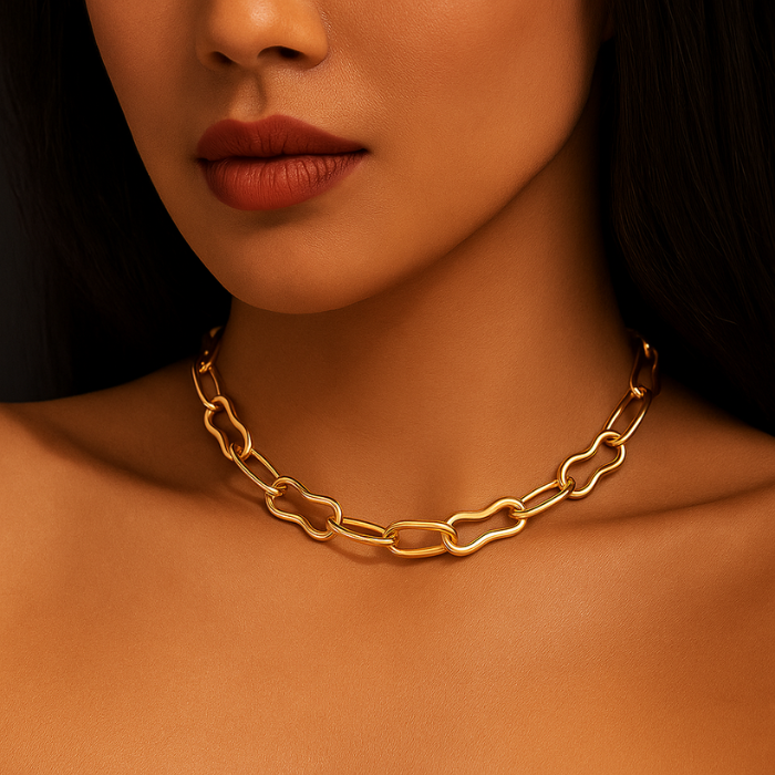 chunky irregular o link chain necklace on model
